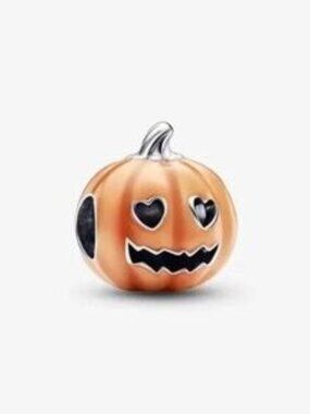 Pandora Glow-in-the-dark Spooky Pumpkin Charm